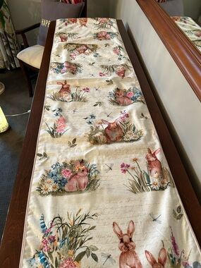 Decorative beaded Bunny Print Table Runner - Cream Floral Design